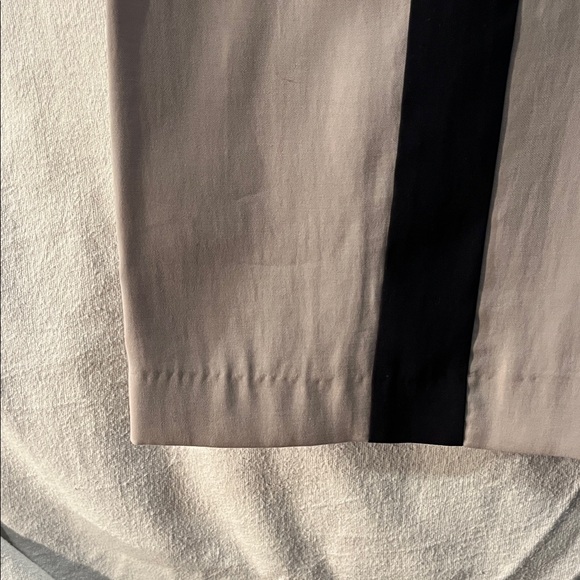 Zara Women's Beige Pants with Black Side Stripe - Picture 5 of 11